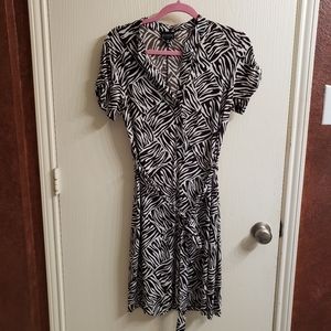 4/$25🌻Enfocus studio brown zebra dress